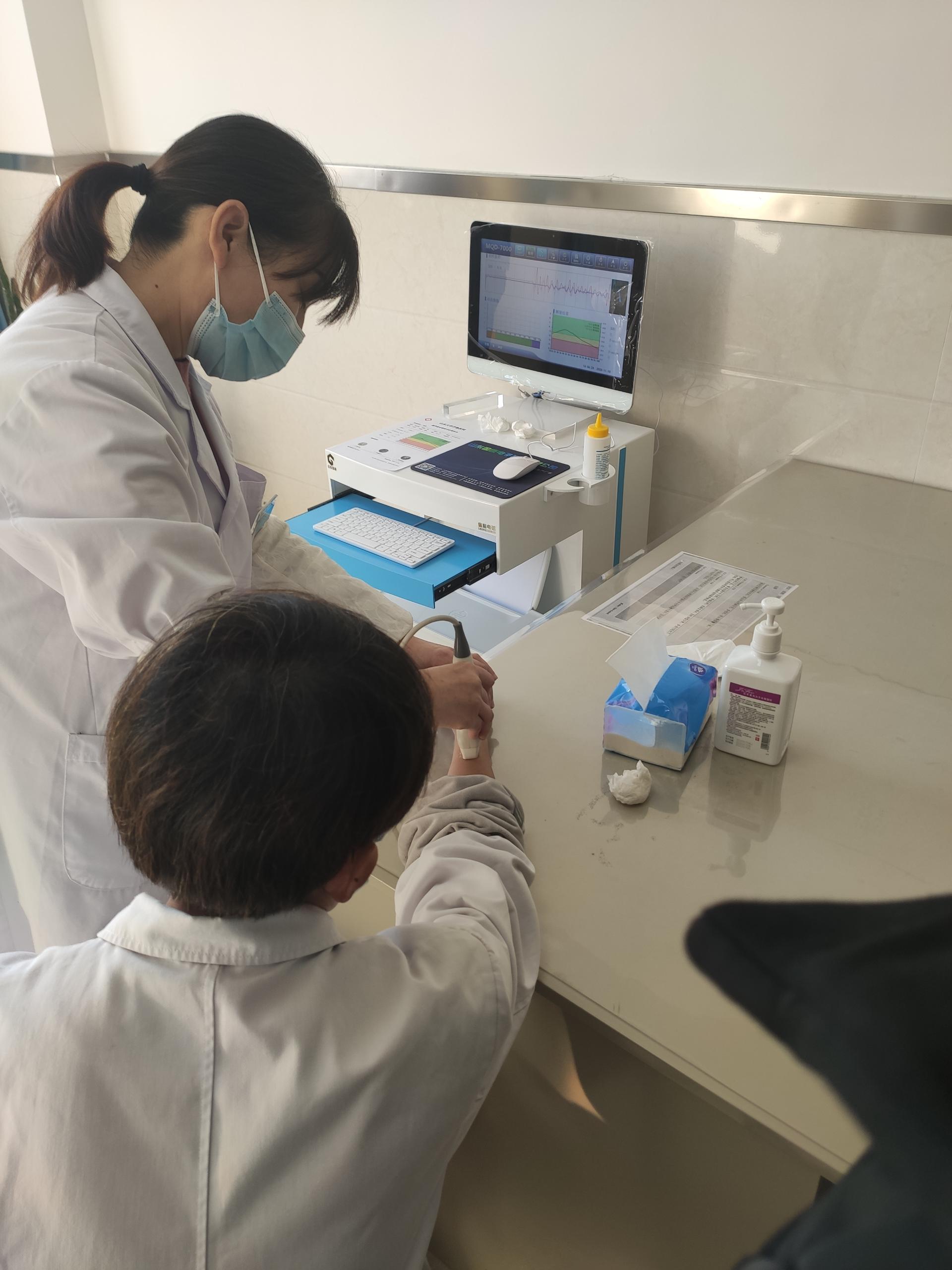 星空体育MQD-7000超声波骨密度测量仪在湖北省房县中医院装机 星空体育MQD-7000超声波骨密度测量仪在湖北省房县中医院装机